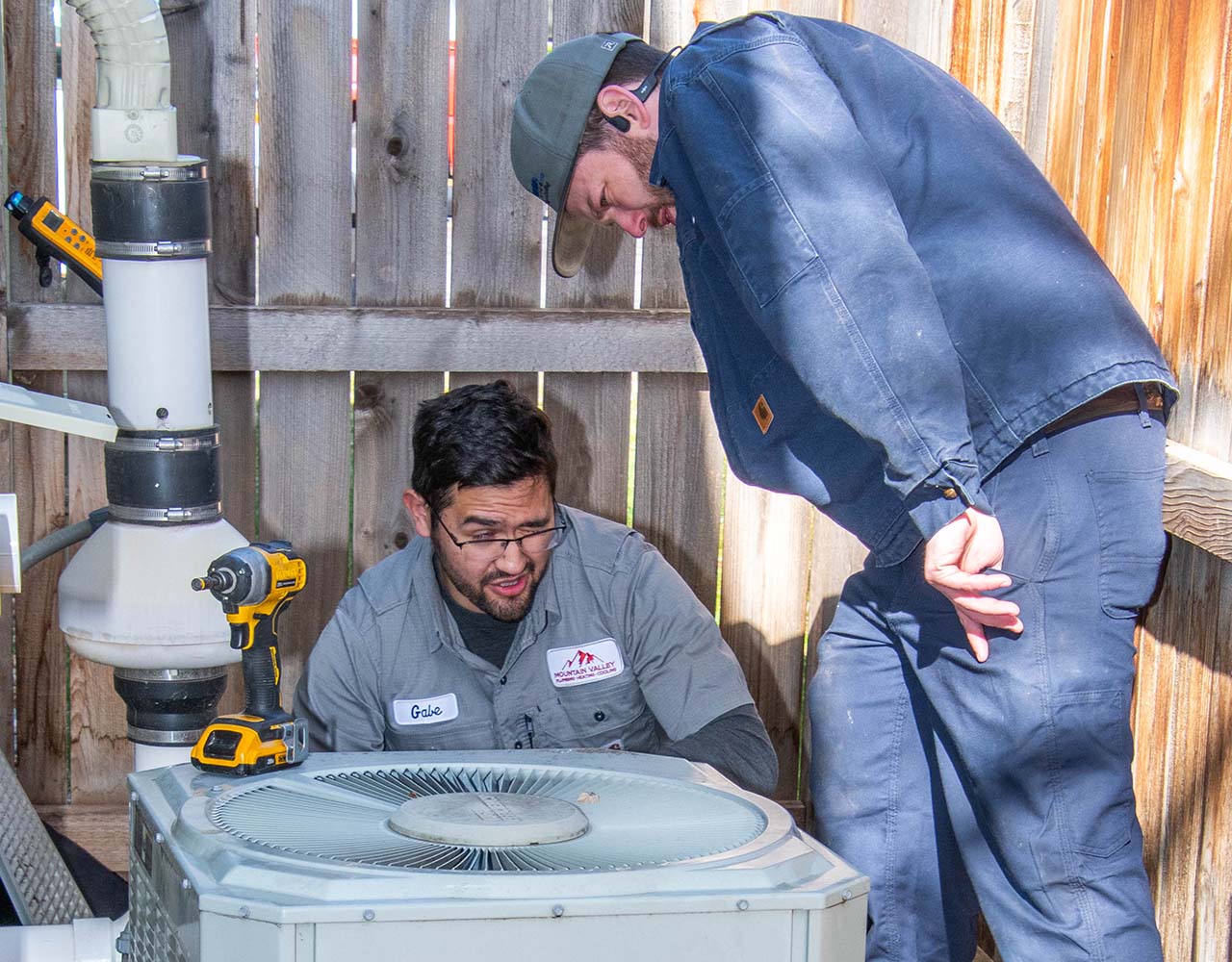 tech installing an ac in loveland, co